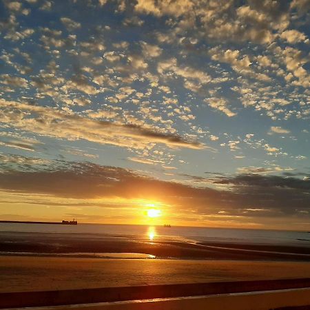Superbe Appartement Avec Terasse Face A La Mer Boulogne-sur-Mer Buitenkant foto